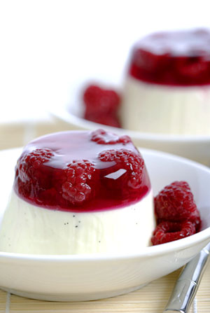 Italian panna cotta with jellied raspberries